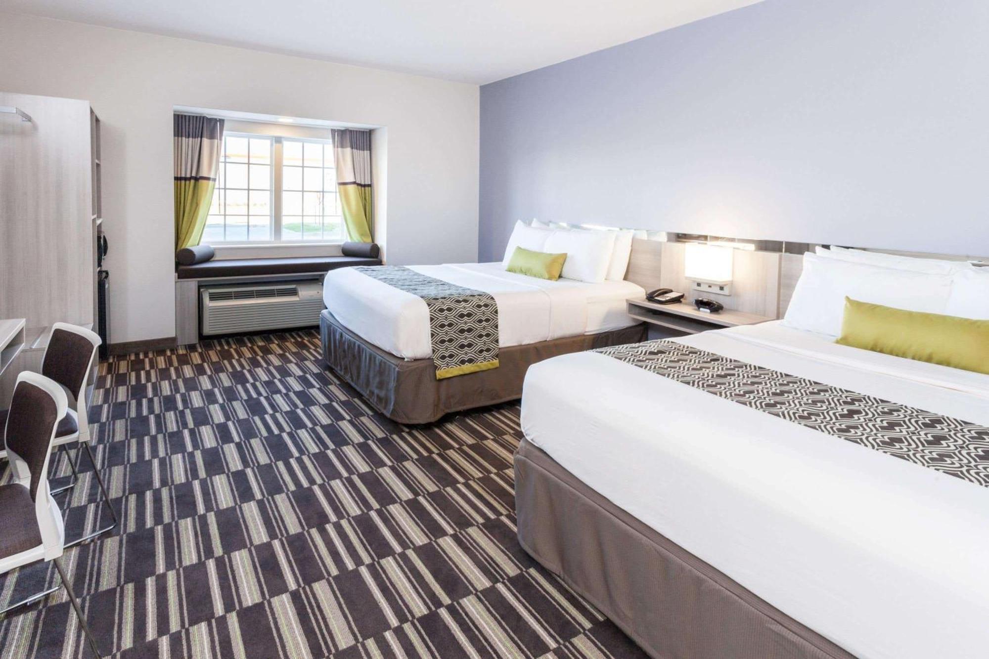 Microtel Inn & Suites By Wyndham West Fargo Near Medical Center Екстер'єр фото
